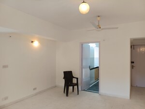 2 BHK Apartment For Rent in DLF Regency Park I, Dlf Phase iv