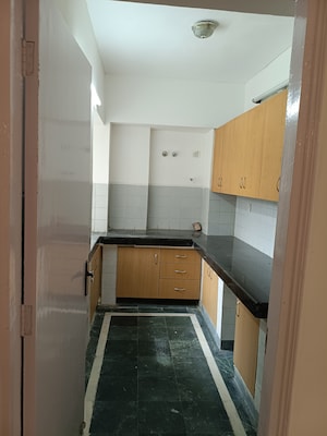 Kitchen in 2 BHK Apartment at DLF Regency Park I, Dlf Phase iv – for Rent