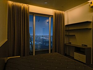 Room in 3 BHK Apartment at Lodha Burlingame Bellezza, Kukatpally – for Rent