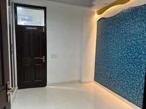 Room in 2 BHK Builder Floor at Sapphire Tower, Sector 104 – for Sale