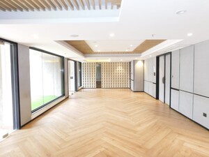 Room in 1 BHK Apartment at Chandak 34 Park Estate, Goregaon West – for Sale