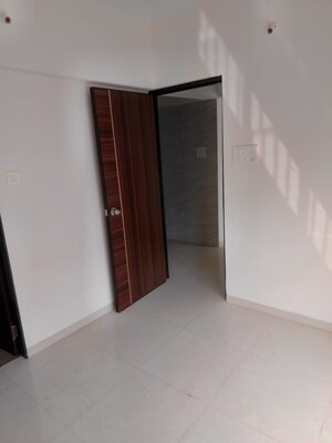 Room in 1 BHK Apartment at Bhoomi Samarth, Goregaon East – for Sale
