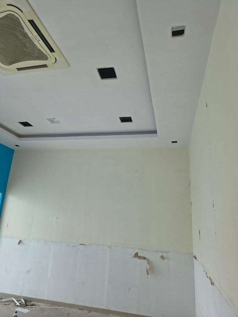 Bathroom, mulund west Commercial Office Space 900 Sq.Ft. In Mulund West Mumbai 10563350