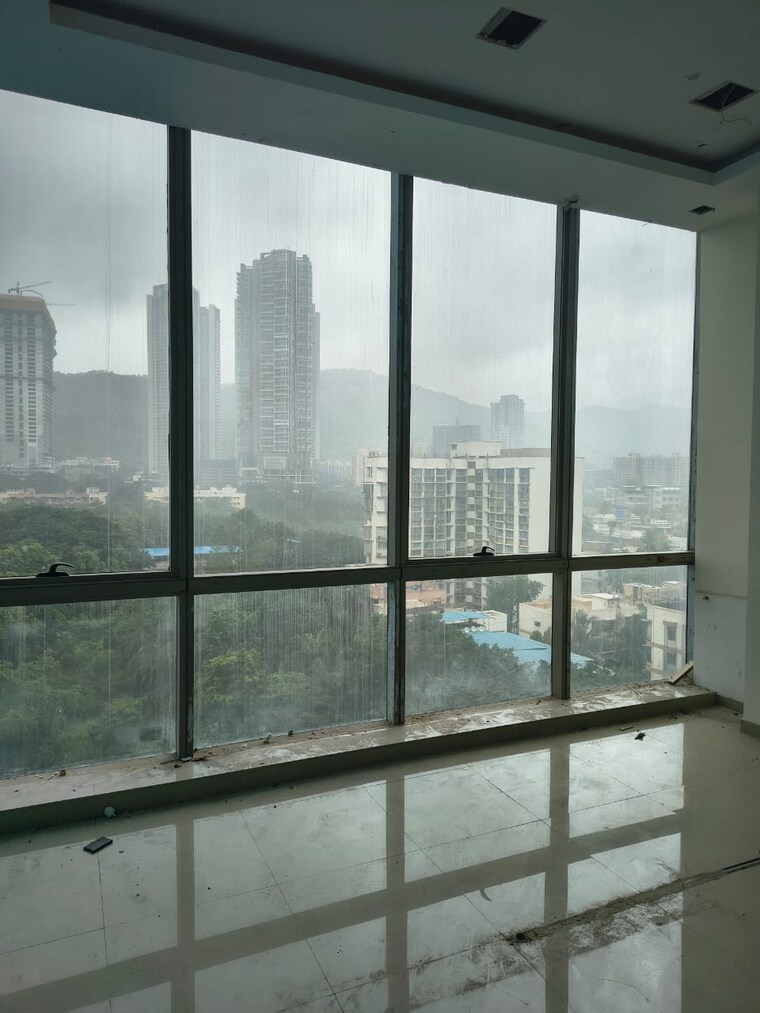 Room, mulund west Commercial Office Space 900 Sq.Ft. In Mulund West Mumbai 10563350