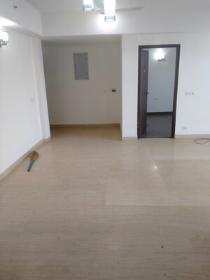 Room in 3 BHK Apartment at Unitech Palms, South City 1 – for Rent