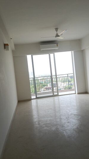 2 BHK Apartment For Rent in Godrej Woods, Sector 43