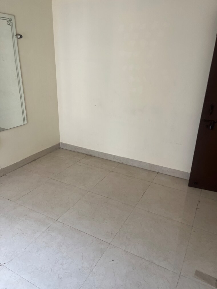 Room, mrg-the-balcony 2 Bedroom 720 Sq.Ft. Apartment In Sector 93 Gurgaon 10563373