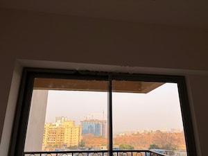 Room in 2 BHK Apartment at Lodha Bellagio, Powai – for Rent