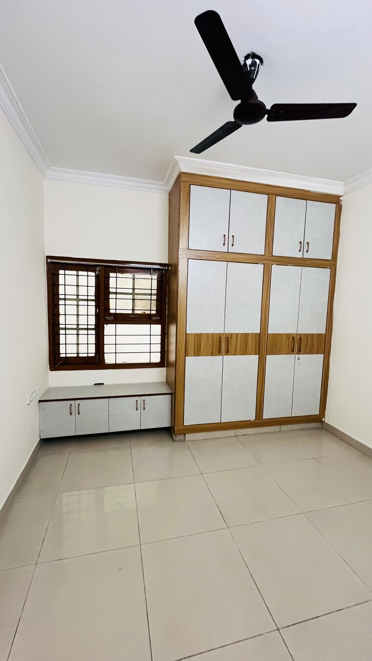 Room, golden-tulip-kondapur 3 Bedroom 1500 Sq.Ft. Apartment In Kondapur Hyderabad 10563387
