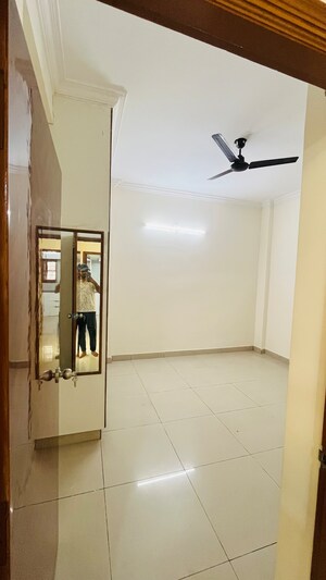 Room in 3 BHK Apartment at Golden Tulip Kondapur, Kondapur – for Rent