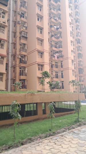 Master Plan in 2.5 BHK Apartment at Sector 76 – for Sale