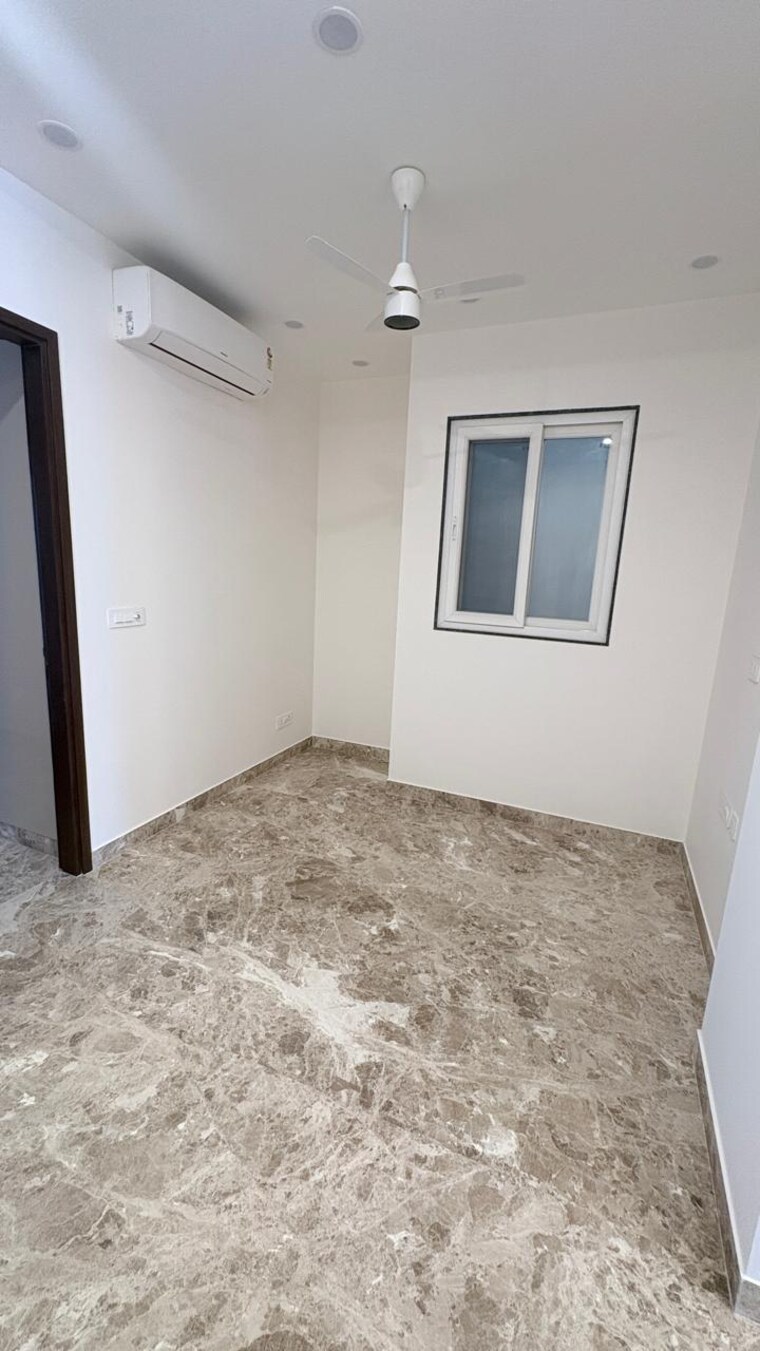 Room, greater kailash 3 Bedroom 1872 Sq.Ft. Builder Floor In Greater Kailash Delhi 10563399