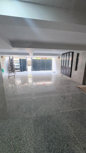 Parking in 3 BHK Builder Floor at Greater Kailash – for Rent