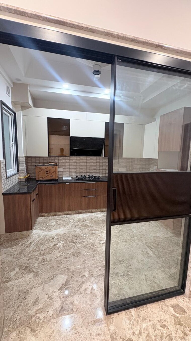 Kitchen, greater kailash 3 Bedroom 1872 Sq.Ft. Builder Floor In Greater Kailash Delhi 10563399