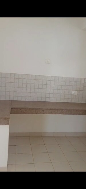 Furnished Amenities in 4 BHK Builder Floor at Dlf Phase ii – for Rent
