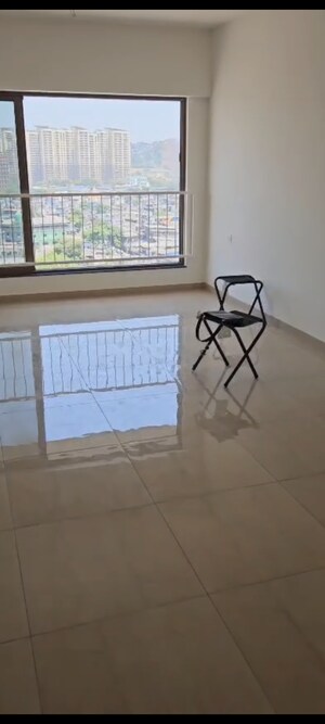 Bathroom in 2 BHK Apartment at Mahindra Alcove, Chandivali – for Rent