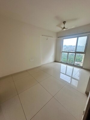 2 BHK Apartment For Rent in Godrej Tranquil, Kandivali East