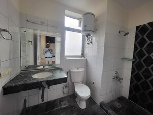 Bathroom in 3.5 BHK Apartment at Bestech Park View Spa Next, Sector 67 – for Rent