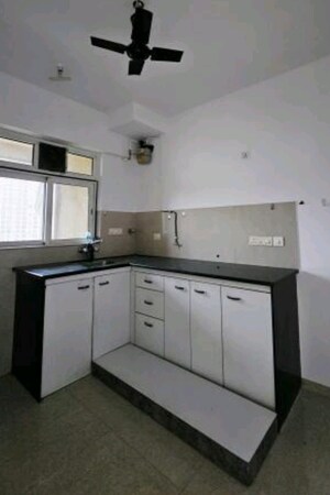Kitchen in 2.5 BHK Apartment at Hiranandani Meadows, Manpada – for Rent