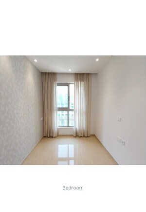 Room in 1 BHK Apartment at Hiranandani Highland, Powai – for Rent