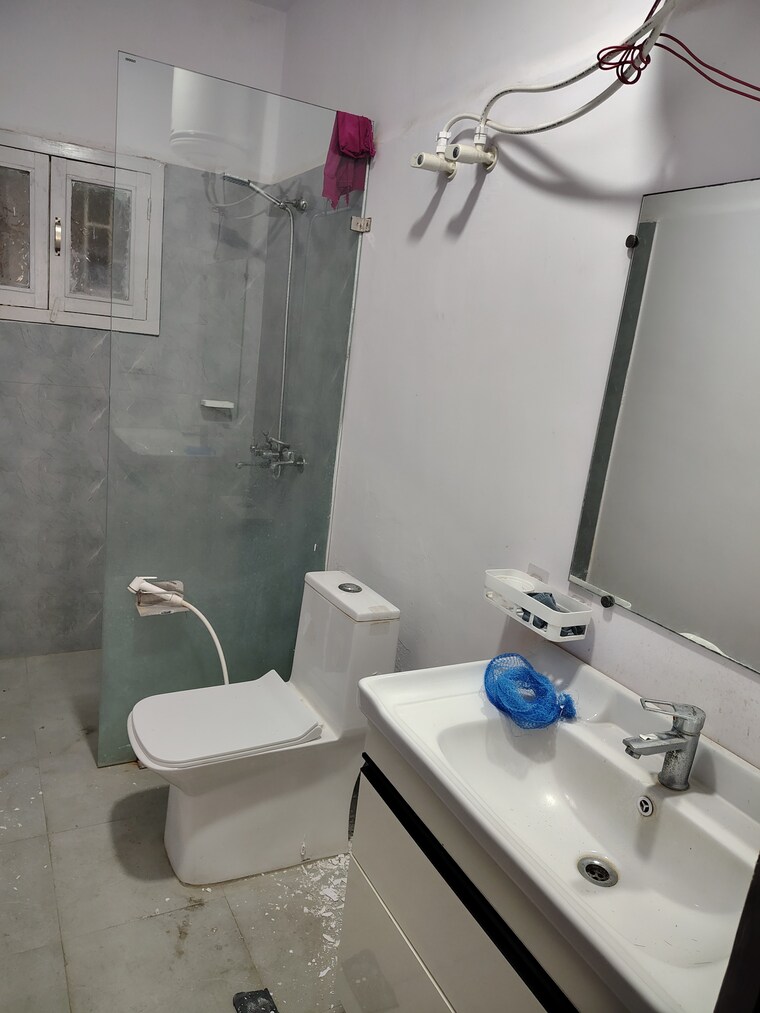 Bathroom, sector 38 6+ Bedroom 259 Sq.Ft. Villa In Sector 38 Noida 10563467