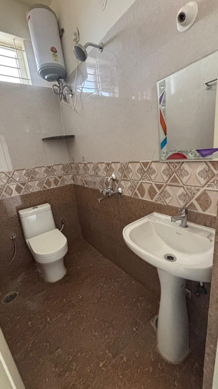 Bathroom, brigade-el-dorado 3 Bedroom 1400 Sq.Ft. Apartment In Bagaluru Bangalore 10563487