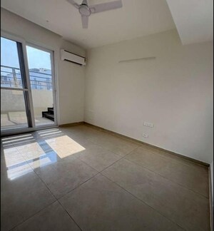 Room in 4 BHK Apartment at Maya Green Lotus Utsav, International Airport Road – for Rent