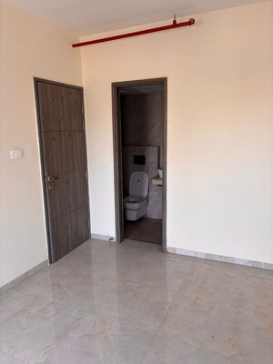 Room in 2 BHK Apartment at IM Applaud 38, Goregaon East – for Rent