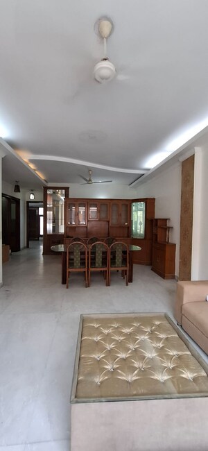 3 BHK Builder Floor For Rent in Pamposh Enclave