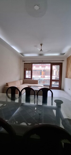 Team Area in 3 BHK Builder Floor at Pamposh Enclave – for Rent