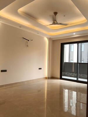Room in 4 BHK Builder Floor at Emaar MGF Emerald Hills, Sector 65 – for Sale