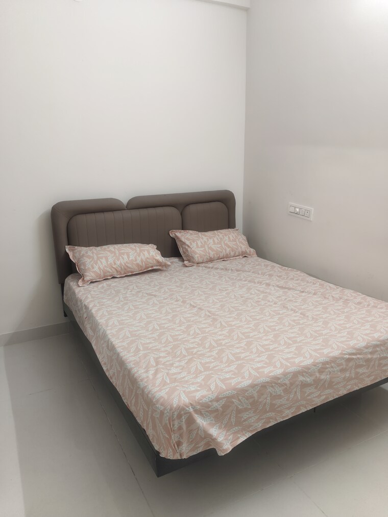 Bedroom, s-r-arcade 1 Bedroom 550 Sq.Ft. Apartment In Doddanekundi Bangalore 10563575