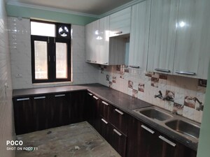 Kitchen in 3 BHK Builder Floor at Sector 42 – for Rent