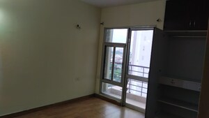 Room in 4 BHK Apartment at Shalimar One World Belvedere Court 3, Gomti Nagar – for Rent