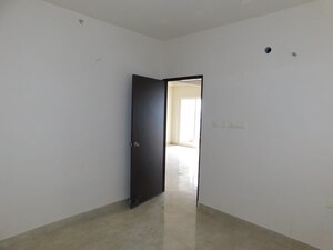 Room in 3 BHK Apartment at Honer Aquantis, Gopanpally – for Rent