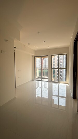 2 BHK Apartment For Rent in Lodha Crown Kolshet, Kolshet Road