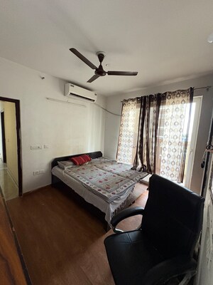 Room in 2 BHK Apartment at Ansal Royal Heritage, Sector 70 – for Rent