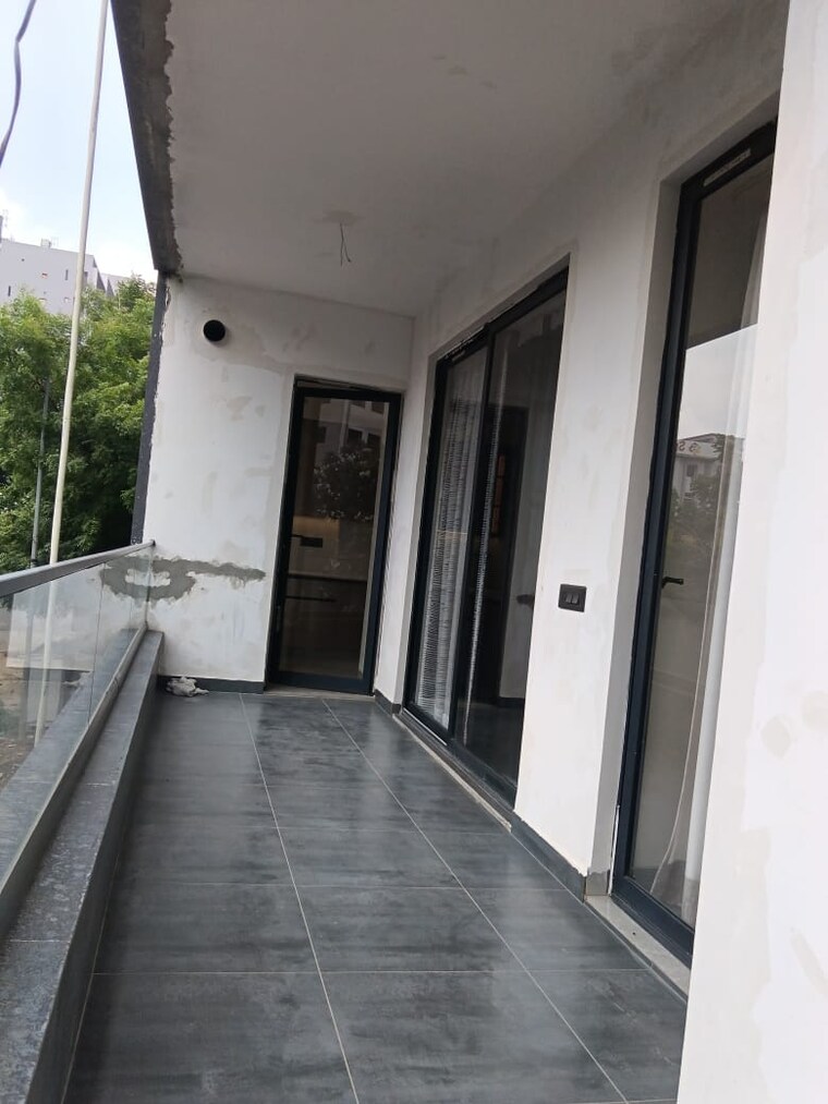 Balcony, ireo-city-plots 4 Bedroom 240 Sq.Yd. Builder Floor In Sector 60 Gurgaon 10563692