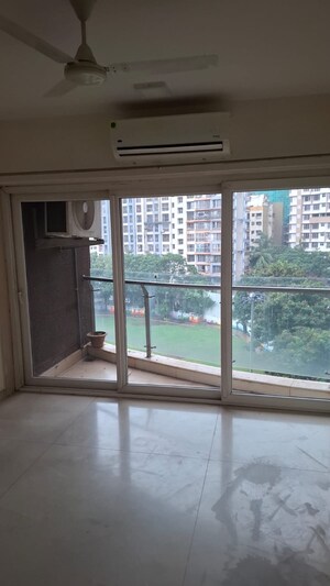 Living Room in 3 BHK Apartment at Chembur – for Rent