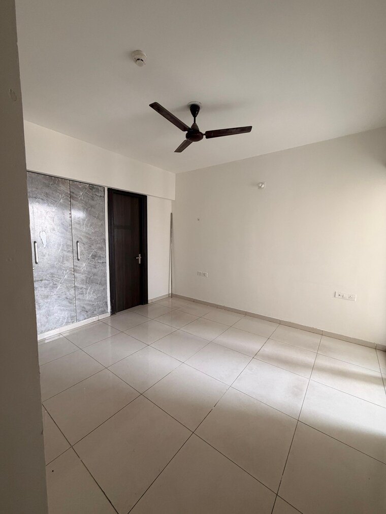 Room, nirala-estate-ii 3 Bedroom 1440 Sq.Ft. Apartment In Tech Zone 4 Greater Noida Greater Noida 10563745