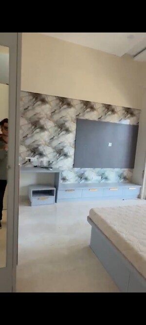 Furnished Amenities in 3 BHK Apartment at Indiabulls Sky Forest, Lower Parel – for Rent