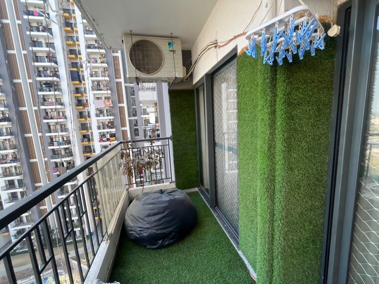 Balcony, nirala-estate-ii 2 Bedroom 955 Sq.Ft. Apartment In Tech Zone 4 Greater Noida Greater Noida 10563776