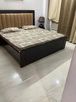Bedroom in 3 BHK Builder Floor at Vipul World Plots, Sector 48 – for Sale