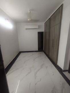 3 BHK + Store Room Builder Floor For Rent in Naraina