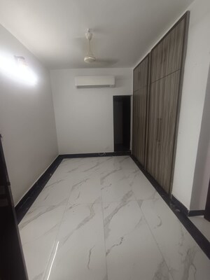 3 BHK Builder Floor For Rent in Naraina
