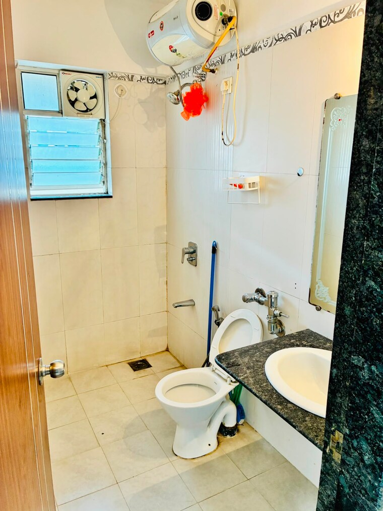 Bathroom, gera-park-view 2 Bedroom 850 Sq.Ft. Apartment In Kharadi Pune 10563781