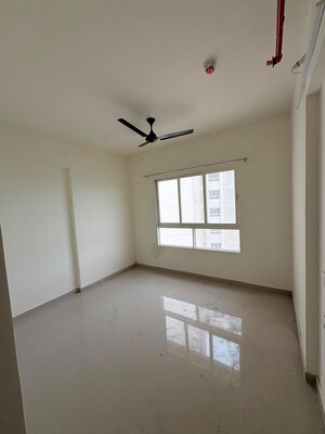 Room in 2 BHK Apartment at Nyati Esplanade, Bavdhan – for Rent