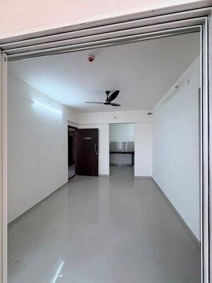Room in 2 BHK Apartment at Nyati Esplanade, Bavdhan – for Rent