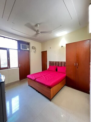 Bedroom in Studio Builder Floor at Sector 44 – for Rent