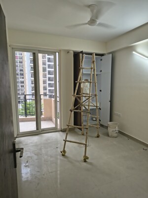 Staircase in 3 BHK Apartment at Strategic Royal Court, Sector 16 Greater Noida – for Rent